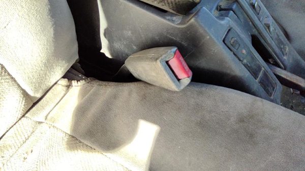 1990-1995 Pathfinder Nissan Passenger Right Front Seat Belt Buckle Receiver Gray — photo 3