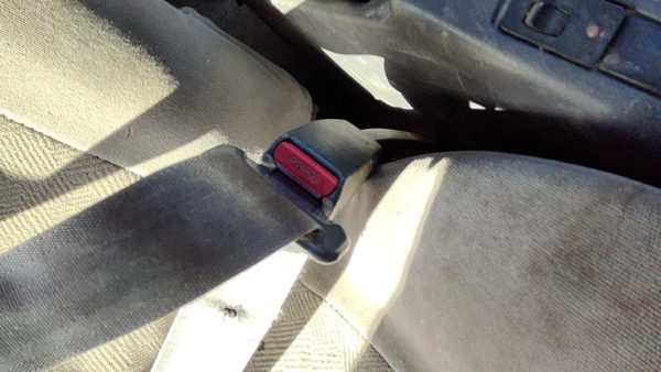 1990-1995 Pathfinder Nissan Passenger Right Front Seat Belt Buckle Receiver Gray — photo 5
