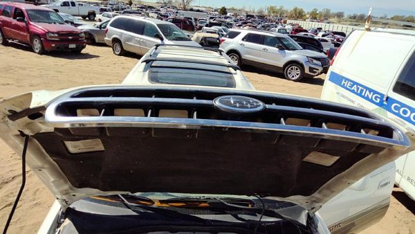 2000-2002 Legacy Outback Front Grille Oem 91121Ae04a — photo 1