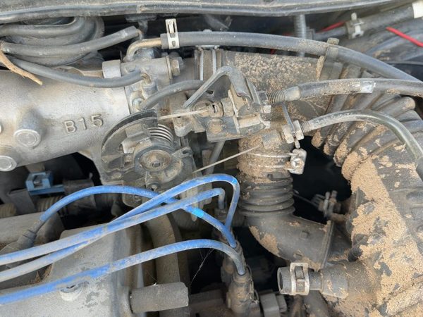 1999 Toyota Camry Throttle Body Valve Assembly OEM Federal 4 Cylinder 2.2L 5S-FE — photo 1