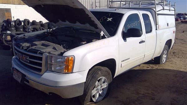 2013 GMC Sierra — vehicle photo 1
