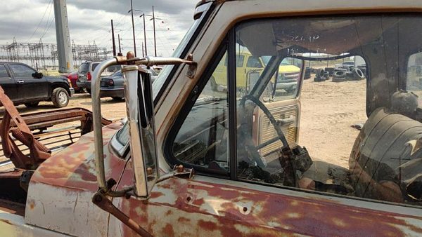1967-72 Ford F100 Driver Left Front Vent Window Small Door Glass With Frame Oem — photo 2