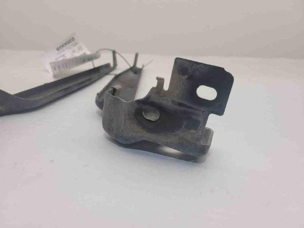 2008-2010 Ford F250 PAIR of GRILLE Mount BRACKETS OEM Brace Set 8C3Z8200AA — photo 3