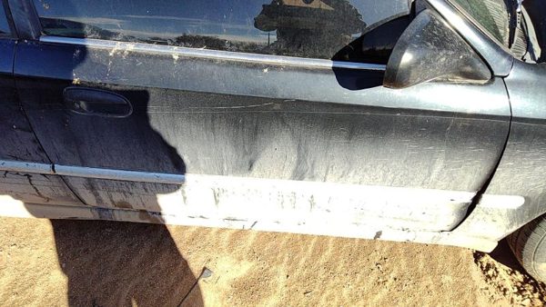 1998 Honda Civic Front Door RH Black — photo 1