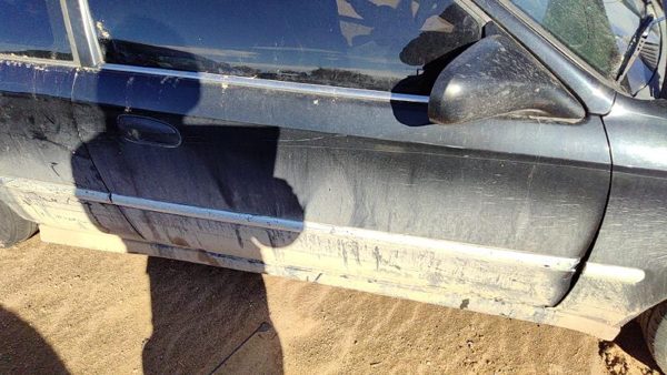 1998 Honda Civic Front Door RH Black — photo 3