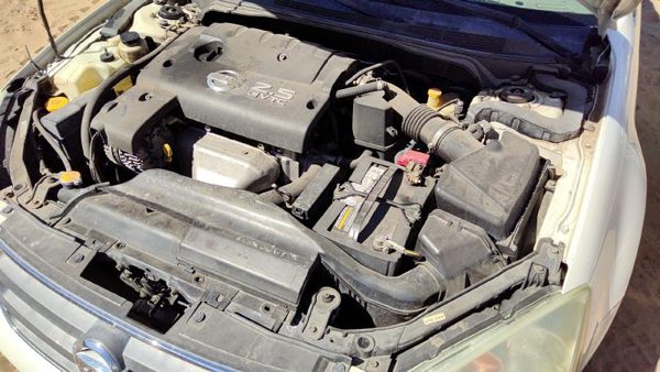 02-06 Altima Complete Air Intake Cleaner Filter Box Housing With Tube Oem 2.5L — photo 1