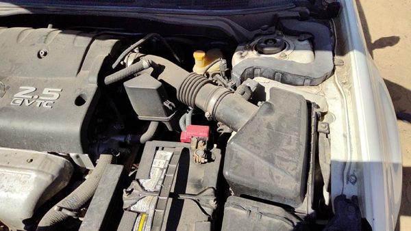 02-06 Altima Complete Air Intake Cleaner Filter Box Housing With Tube Oem 2.5L — photo 4