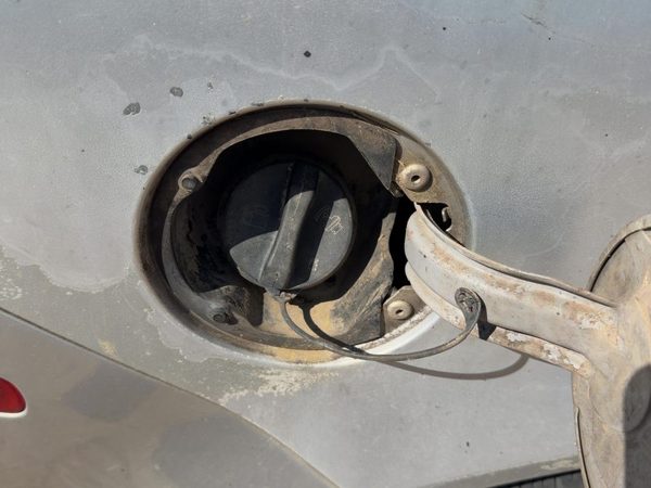 2005-2010 Chevy Cobalt Fuel Filler Neck Assembly With Gas Cap Oem Ss And Sport — photo 1