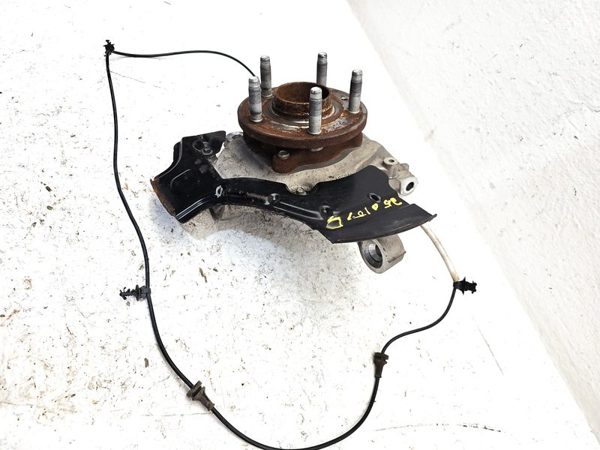 11-19 Police Interceptor Driver Left Front Spindle Steering Knuckle With Wheel — photo 2