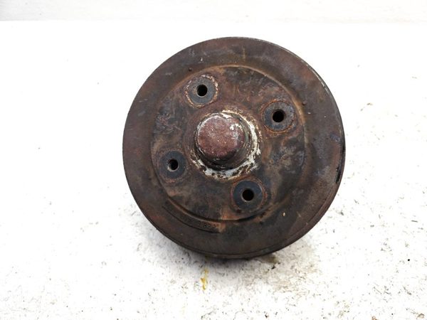 71-73 Super Beetle Passenger Right Front Spindle Steering Knuckle With Wheel Hub — photo 2