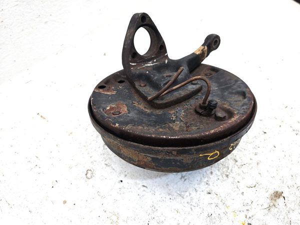 71-73 Super Beetle Passenger Right Front Spindle Steering Knuckle With Wheel Hub — photo 6