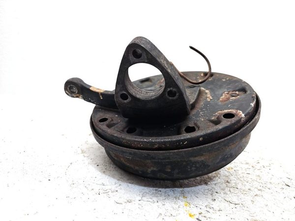 71-73 Super Beetle Passenger Right Front Spindle Steering Knuckle With Wheel Hub — photo 7