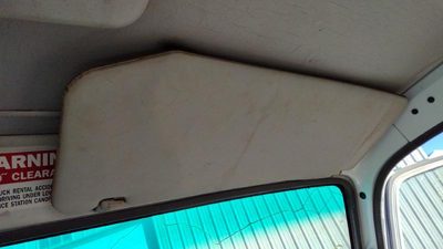 95-07 Isuzu Npr Passenger Right Sun Visor Oem Gray