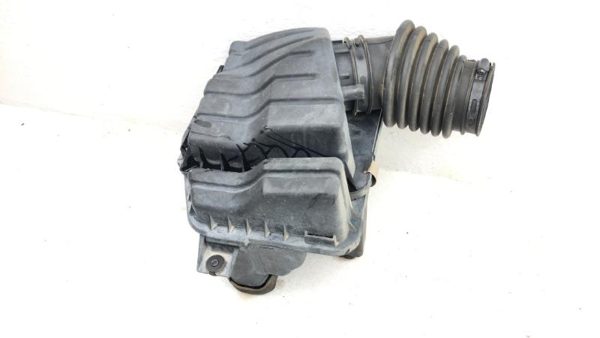 01-07 Caravan Complete Air Intake Cleaner Filter Box Housing With Tube 3.8L — photo 1