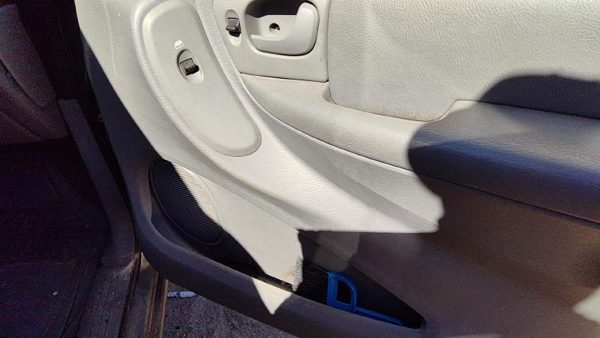 04-07 Caravan Passenger Right Front Door Trim Panel With Switches Slate Gray D5 — photo 5