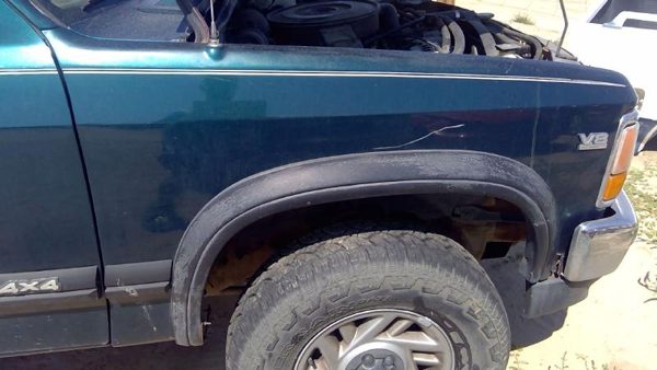 1993 Dodge Dakota Fender RH Green Rusted — photo 3