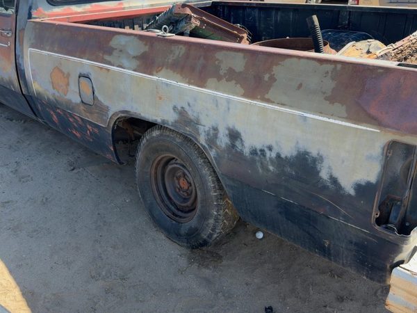 1981 Dodge D150 Pickup Box/bed Assembly — photo 7