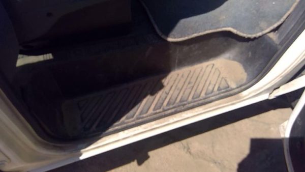92-94 Ford Van E150 Passenger Right Lower Sill Step Kick Trim Panel Oem Gray — photo 2
