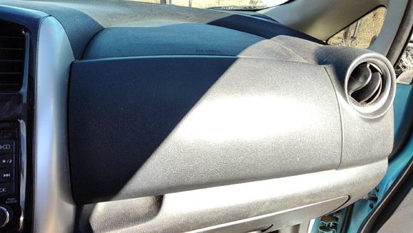 12-19 Versa Note Upper Glove Box Assembly Complete Door With Latch Charcoal G — photo 2