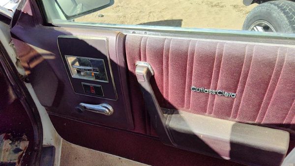 85-88 Olds Ciera Passenger Right Front Door Trim Panel With Switches Red — photo 4