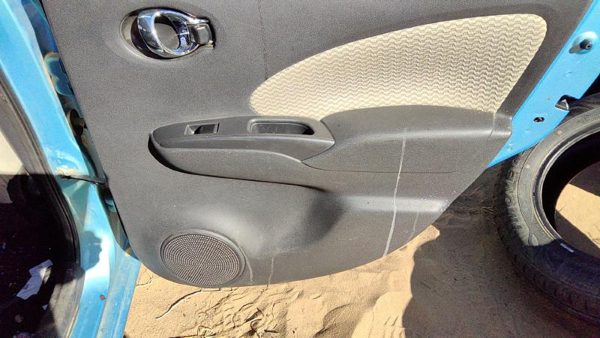 15-19 Versa Note Passenger Right Rear Door Trim Panel W Switches Back Charcoal G — photo 6