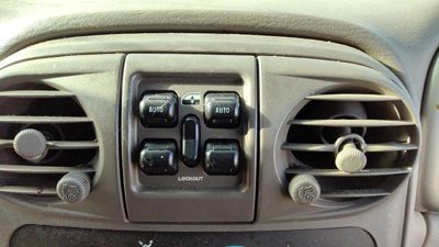 01-05 Chrysler Pt Cruiser Driver Left Front Power Window Master Control Switch