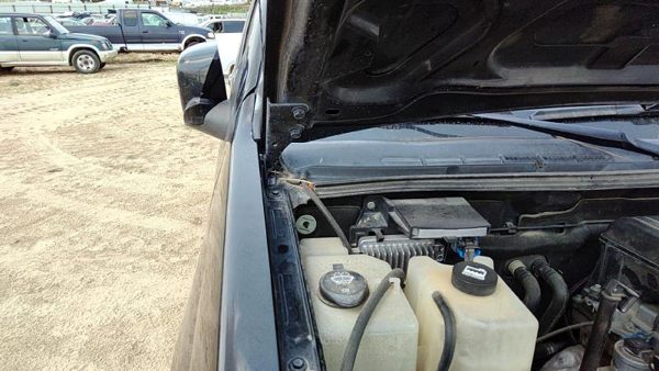 2012 GMC Canyon Hood Hinge RH Black 41U — photo 2