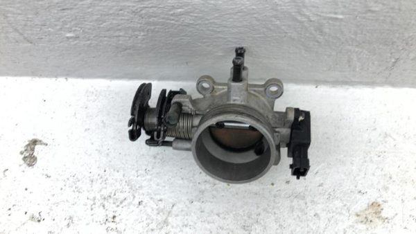 01-03 Hyundai Elantra Throttle Body Valve Assembly Complete With Sensors 2.0L — photo 5