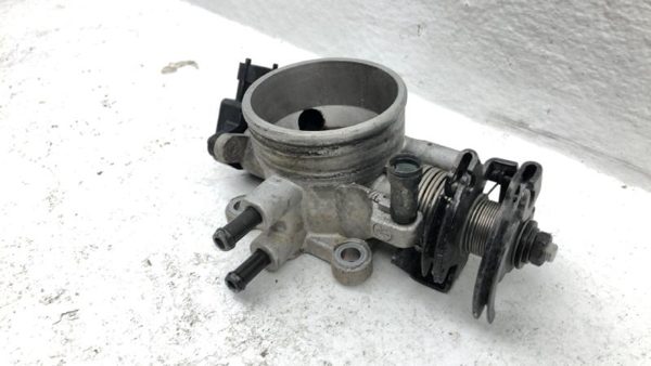 01-03 Hyundai Elantra Throttle Body Valve Assembly Complete With Sensors 2.0L — photo 9