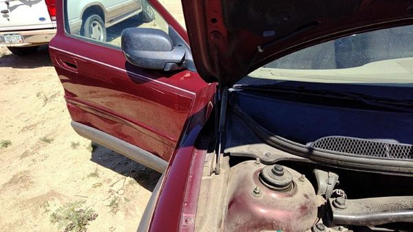2001 Volvo V70 Hood Hinge RH Xc Red 445 — photo 1