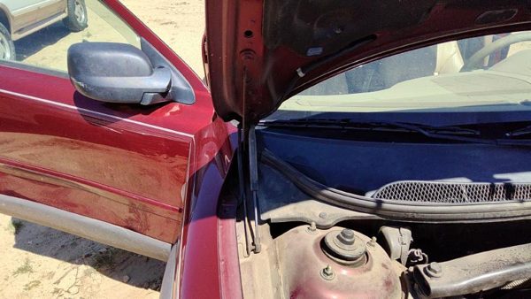 2001 Volvo V70 Hood Hinge RH Xc Red 445 — photo 3