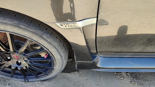 2015-2016 Subaru Wrx Driver Left Moulding From Fender Trim Strip Dark Gray Dgm — photo 2