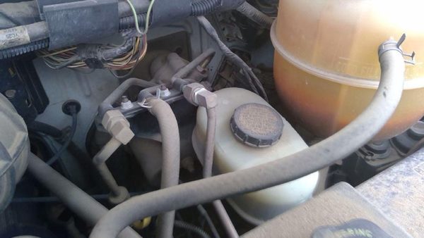 2002 Ford Van E450 Power Brake Booster With Master Cylinder Pair Set OEM — photo 4