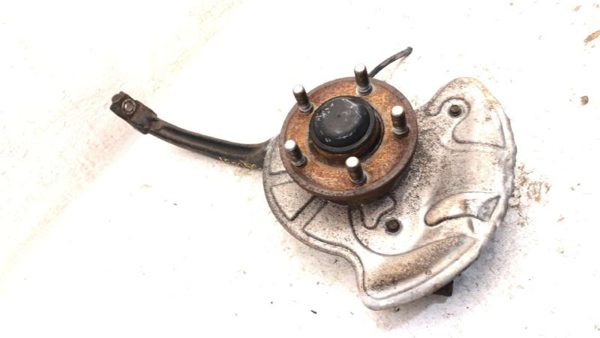 2005-2011 Chrysler 300 Driver Left Front Spindle Steering Knuckle With Wheel Hub — photo 2