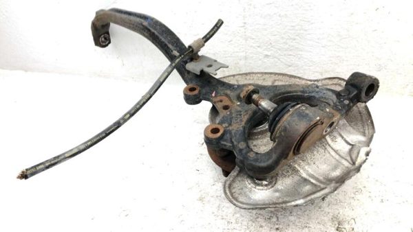2005-2011 Chrysler 300 Driver Left Front Spindle Steering Knuckle With Wheel Hub — photo 10