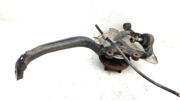 2005-2011 Chrysler 300 Driver Left Front Spindle Steering Knuckle With Wheel Hub — photo 9