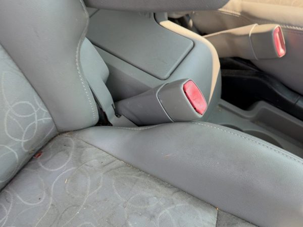 04-05 Vue Redline Passenger Right Front Seat Belt Buckle Receiver Oem Gray 17D — photo 5