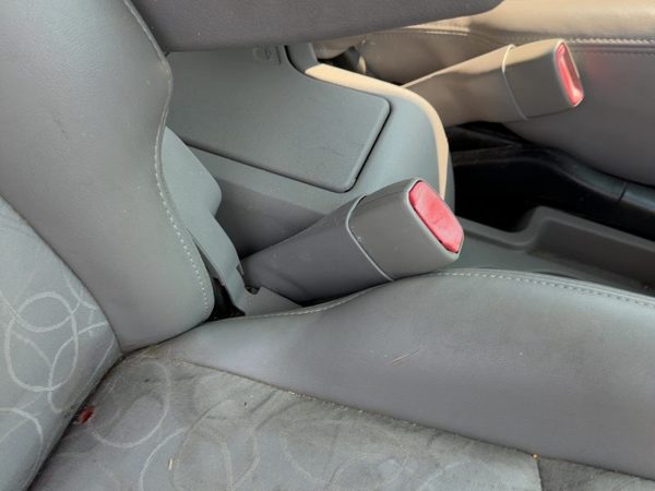 04-05 Vue Redline Passenger Right Front Seat Belt Buckle Receiver Oem Gray 17D — photo 4