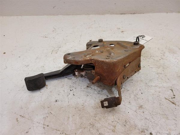 1997 Lincoln Mark Viii Parking Brake Pedal Assembly Ratchet Emergency Unit Oem — photo 1