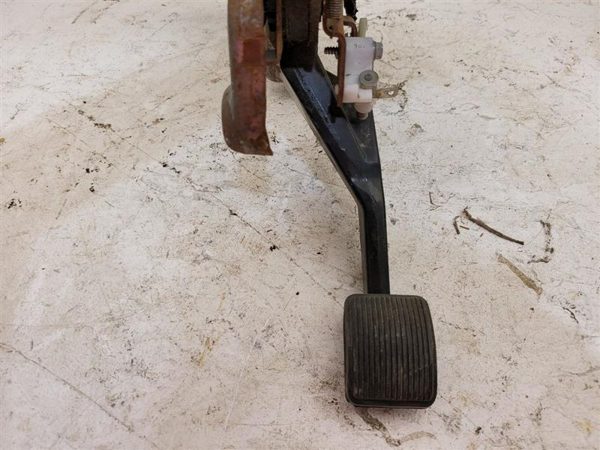 1997 Lincoln Mark Viii Parking Brake Pedal Assembly Ratchet Emergency Unit Oem — photo 6