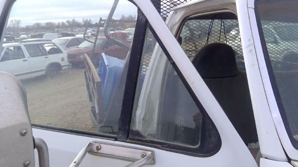 92-97 Ford F450 Passenger Right Front Vent Window Small Door Glass With Frame — photo 5