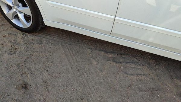 2007-2012 Nissan Altima Passenger Right Lower Rocker Panel Moulding Side Skirt — photo 4
