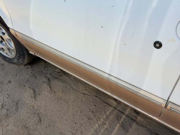 1996-1998 Mercury Villager Driver Left Front Moulding From Door Oem — photo 1