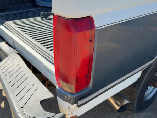 1987-1997 Ford F250 Passenger Right Tail Light Brake Lamp Oem Rear E9Tz13404C — photo 2