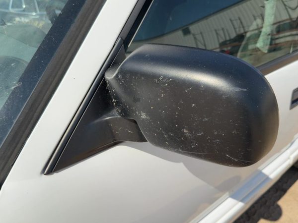 1999-2005 Chevy S10 Blazer Driver Left Power Side Mirror Door Mounted Heated OEM — photo 2