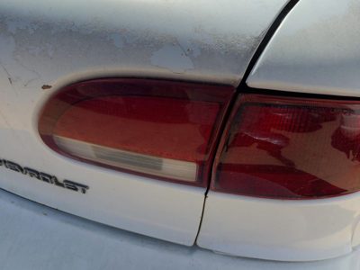2000-2002 Chevy Cavalier Passenger Right Inner Tail Light Brake Lamp Oem Rear