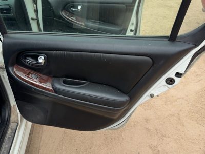 00-01 I30 Passenger Right Rear Door Trim Panel With Switches Back To 07/01 Black