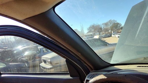 04-09 Gmc Canyon Driver Left A Pillar Trim Windshield Post Panel Dark Pewter 19J — photo 3