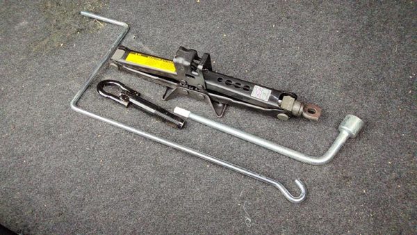 2005-2011 Toyota Camry Jack Tool Kit Set Assembly Spare Oem 9111Aa010 — photo 3