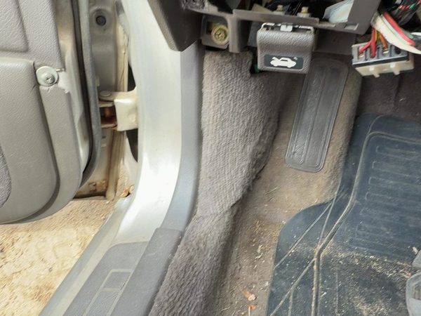 1990-1994 Subaru Legacy Driver Left Lower Kick Trim Panel Oem Gray — photo 1